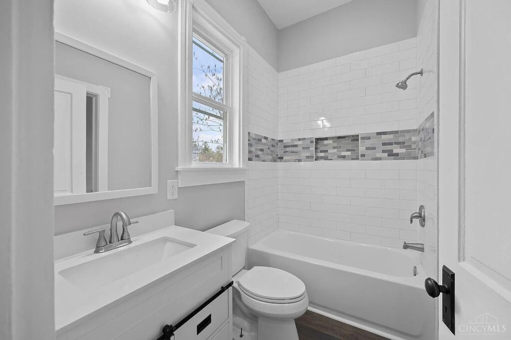 A remodeled bathroom in Fort Thomas, Kentucky
